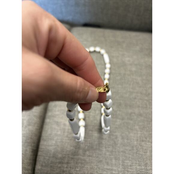 VTG Trifari White Beaded Necklace Gold Tone Classy Classic Fun Boho - Picture 4 of 5